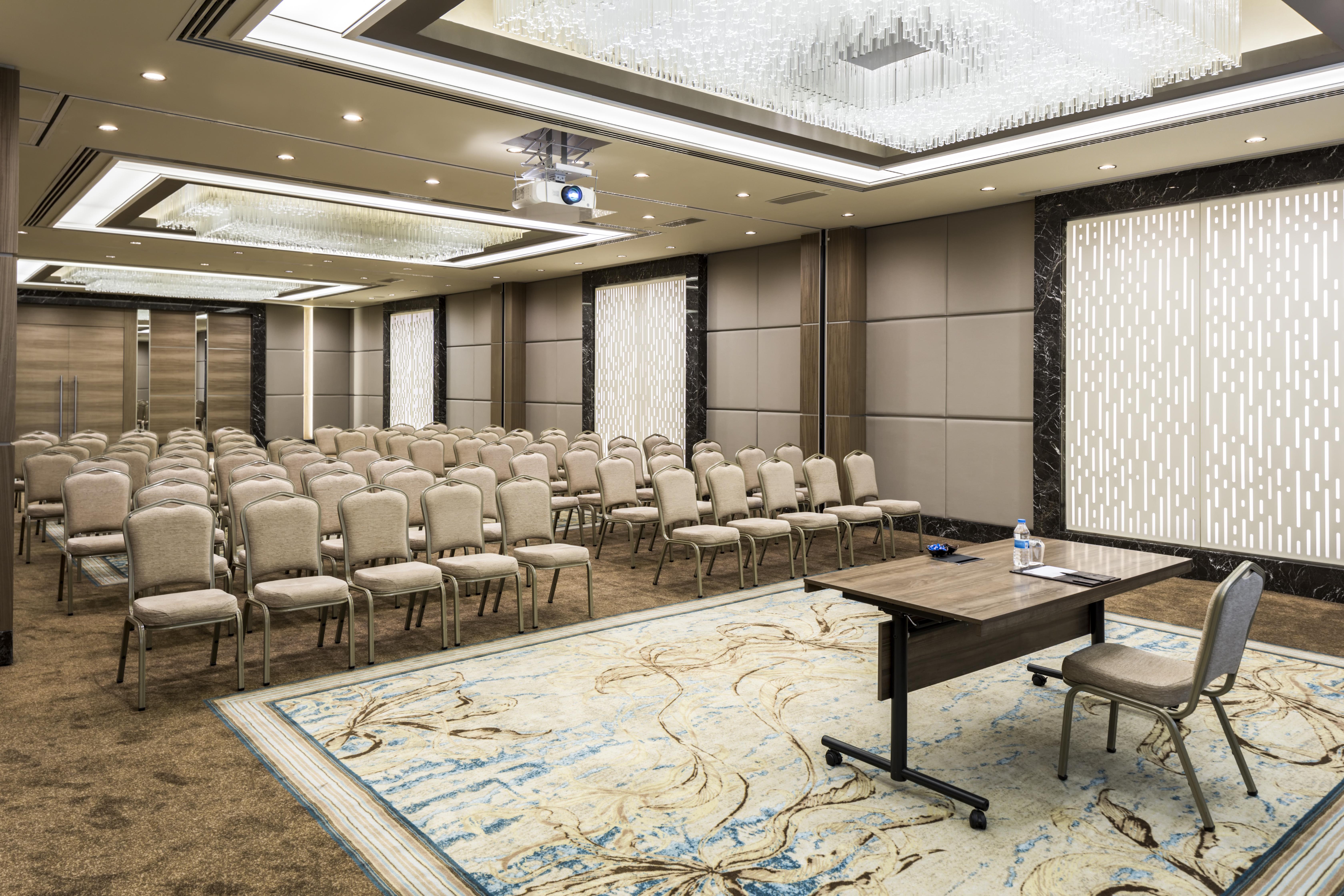金角湾克拉丽奥酒店 伊斯坦布尔 外观 照片 The meeting room